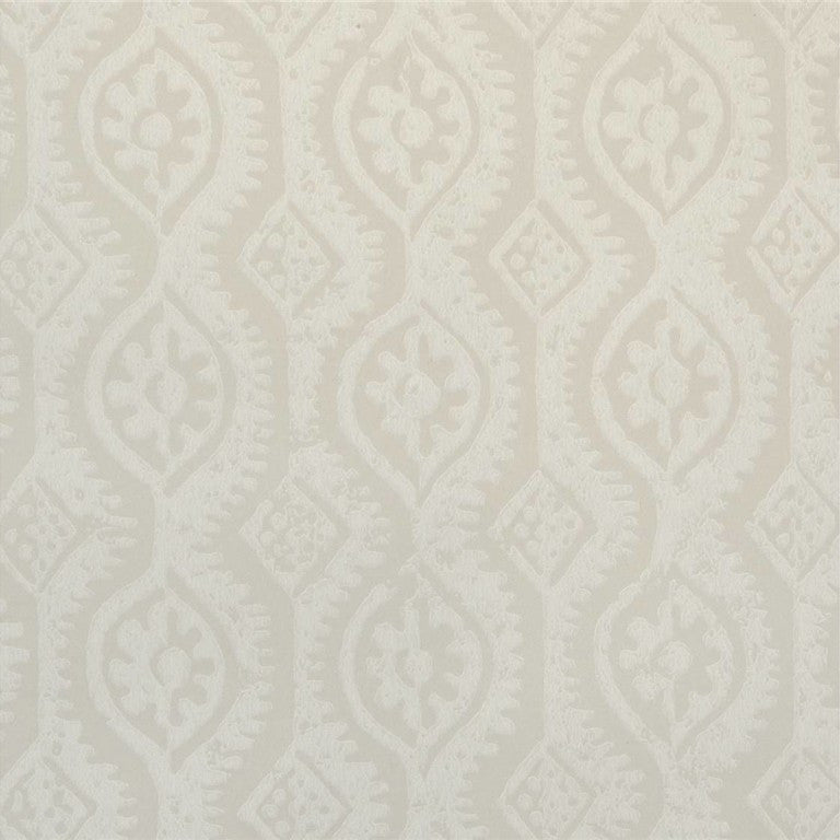 Lee Jofa Wallpaper PBFC-3509.101 Small Damask White