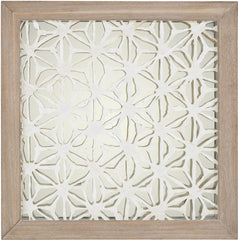 Natural Fibers On Foil Wall Décor