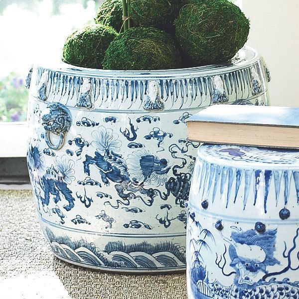 Blue & White Lion Drum Shape Planter 16H