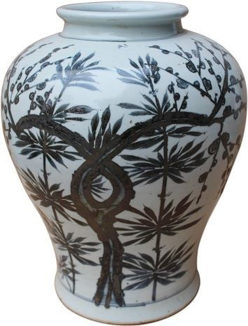 B&W Yuan Dynasty Bamboo Flaring Rim Jar